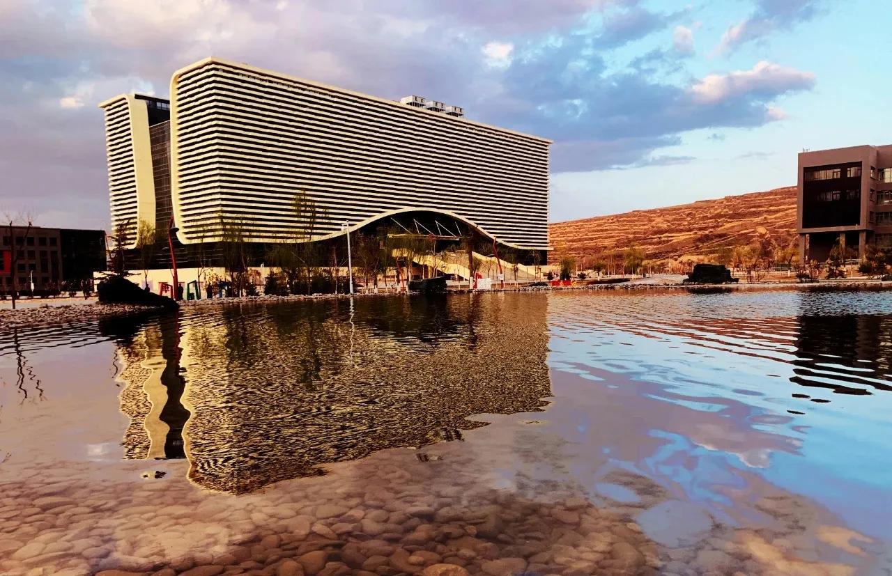 甘肃之光，高科技重塑未来，前沿科技魅力体验