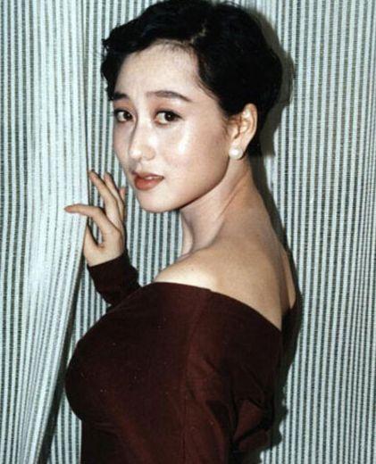 香港，活力四溢的璀璨明珠，无限商机等你来探索！